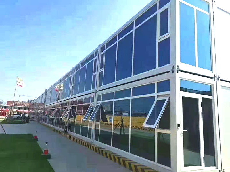 Projet d'immeuble de bureaux modulaires à conteneurs de deux étages