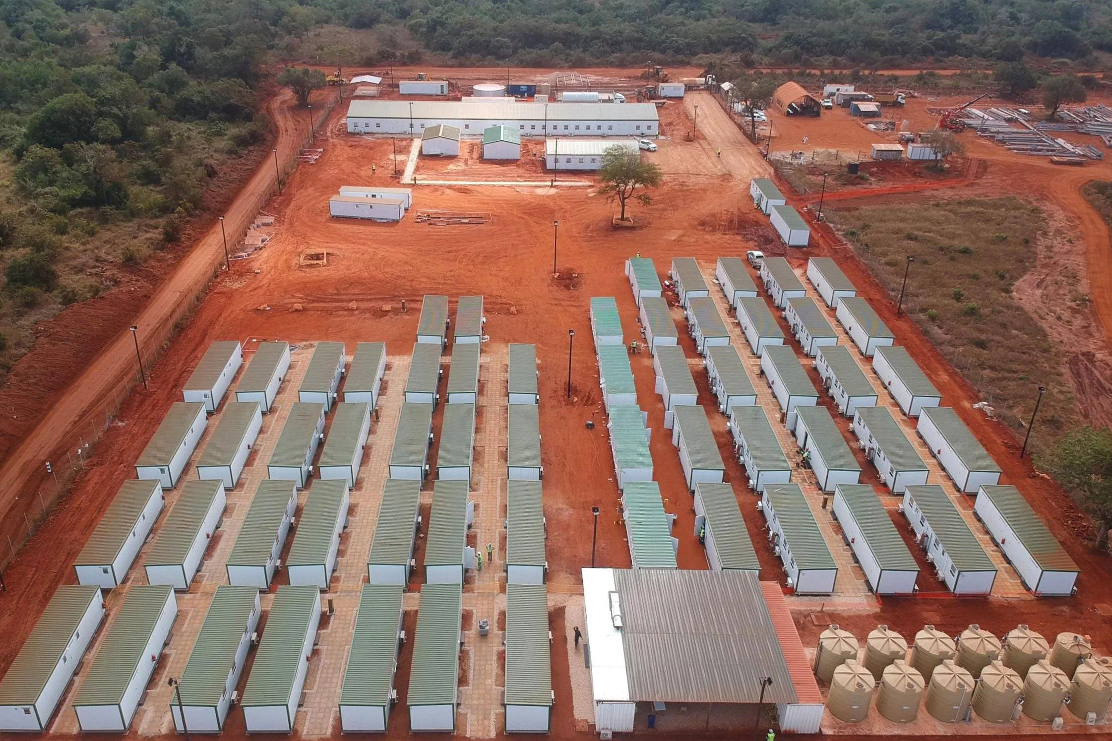 Camp de conteneurs pliables - Déploiement rapide pour les projets miniers et de construction