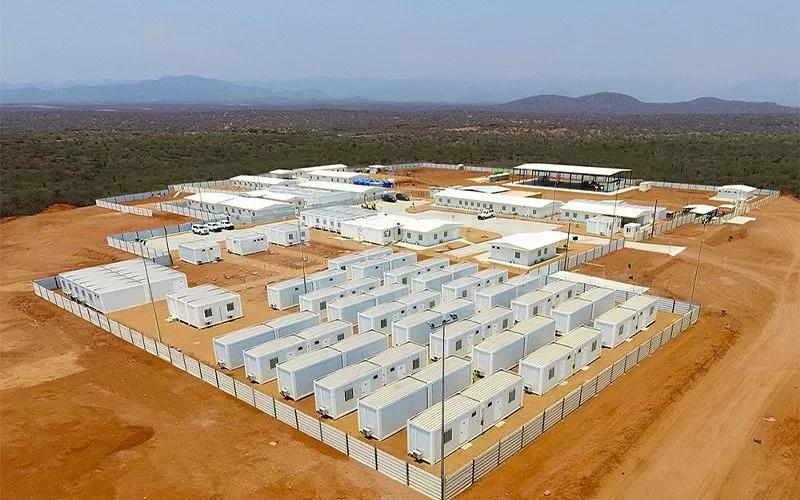 Camp de conteneurs pliables - Déploiement rapide pour les projets miniers et de construction