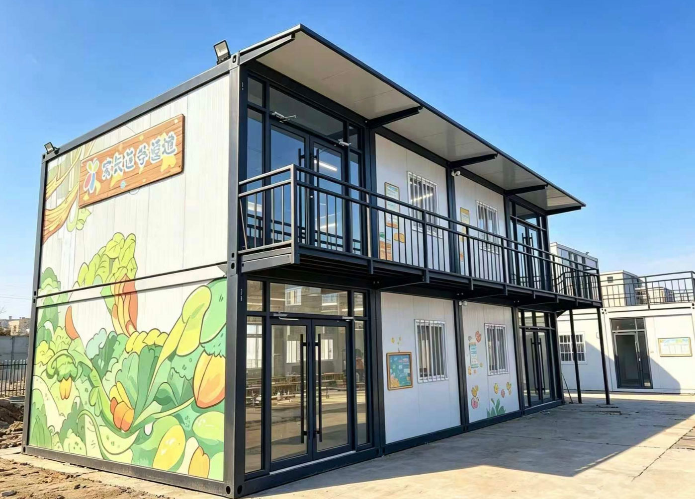 Salle de classe et bâtiment scolaire en conteneurs préfabriqués
