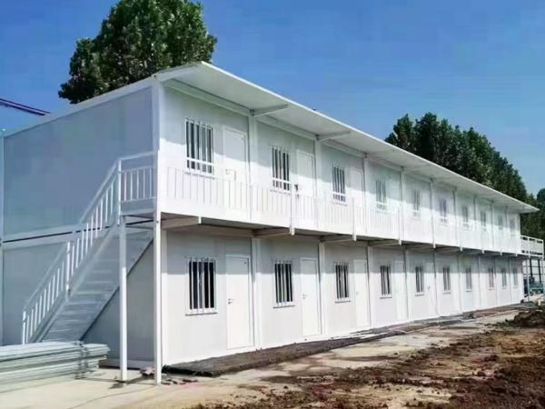 Solutions de maisons modulaires transformant le développement de camps miniers, pétroliers et d'ingénierie